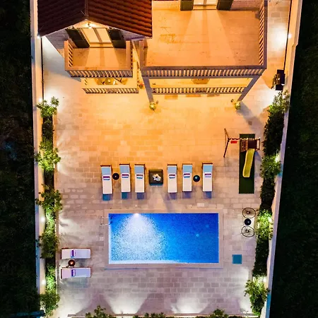 Villa Janie