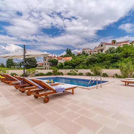 Villa Janie