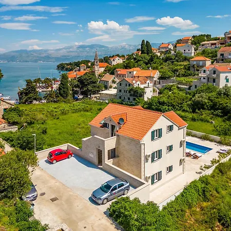 Villa Janie