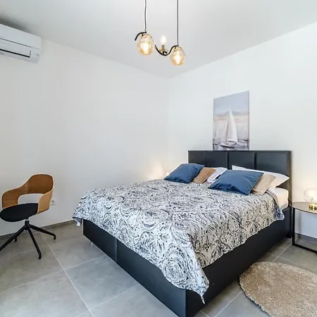 Βίλα Janie Splitska